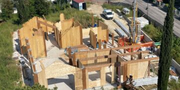 Prende forma la scuola di legno di piazza Cuonzo, «esempio di bioarchitettura»