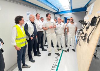 Il Ceo di Stellantis in visita ad Atessa: «Qui un’eccellenza globale»