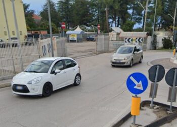 Riparazione urgente in via per Treglio, lievi disagi alla viabilità