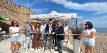 A La Foce inaugurata la prima spiaggia inclusiva