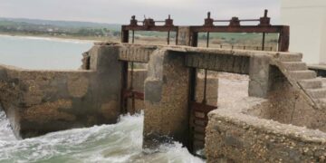 Turista tedesca resta schiacciata nel crollo di un pezzo della vecchia idrovora di Montenero