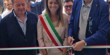 Inaugurata la sede Arta, a San Salvo approda la motonave per le analisi marine