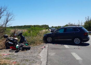 Incidente auto-moto sulla Statale 16: centauro di 33 anni in gravi condizioni