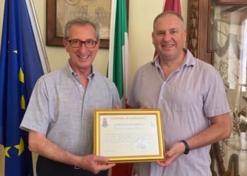 Rinvenne un’antica ancora a Punta Aderci, Nasuti premiato dal sindaco Paolini