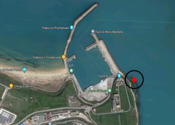 Presunto ordigno bellico a 50 metri da Punta Penna, 200 metri vietati alla balneazione