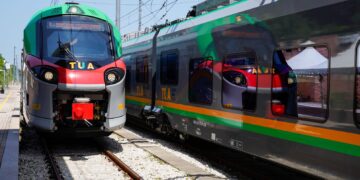 Mobilità green, Tua presenta due elettrotreni