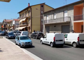 Via Ripalta senza segnaletica da oltre un anno, Lippis bacchetta la propria maggioranza: «Lavorate»