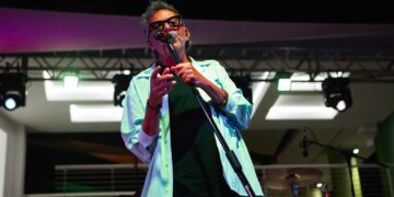 Alan Sorrenti a “Suoni fuori porto”: «Abbiamo luce dentro, siamo davvero figli delle stelle»