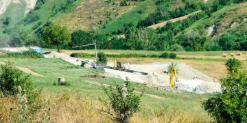 SS 81 ancora chiusa, sindaci e cittadini in strada per protestare: «Gravissimo danno al turismo»