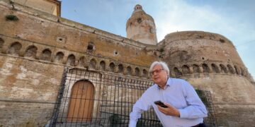 Sgarbi a Vasto: «Città meravigliosa, non sapevo avesse tanti tesori»