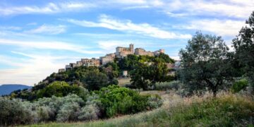 “Un Viaggio senza Tempo”: l’11 agosto Fresagrandinaria incontra i suoi emigranti