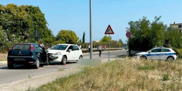 Si sente male alla guida e si scontra con un altro veicolo: automobilista muore in via Grasceta