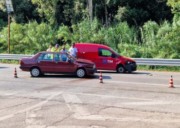 Scontro all’incrocio tra Statale 16 e via Vespucci, residenti invocano messa in sicurezza