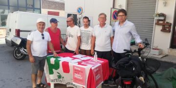 Pd raccoglie le firme per il salario minimo: «Sotto 9 euro l’ora è sfruttamento»