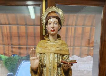 La statua del 1500 del Beato Angelo torna a casa dopo il restauro: il 13 agosto le celebrazioni