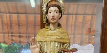 La statua del 1500 del Beato Angelo torna a casa dopo il restauro: il 13 agosto le celebrazioni
