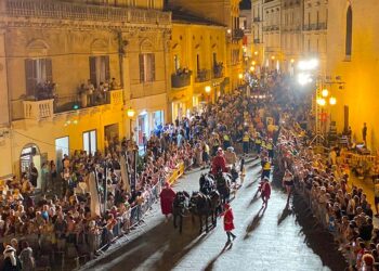 La 35ª rievocazione del Toson d’Oro riempie il centro di Vasto