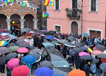 Palata sotto la pioggia saluta l’ultima volta Gianluca De Santis