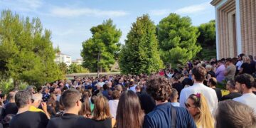 L’ultimo saluto a Giorgio Celenza: «Era allegro e gioviale, ci lascia un ricordo gioioso»