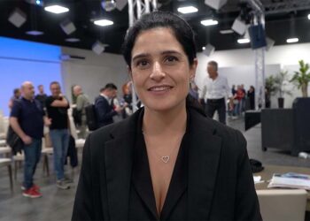 Il costo dell’elettrico frena il mercato, «pensare all’auto in abbonamento come lo smartphone»