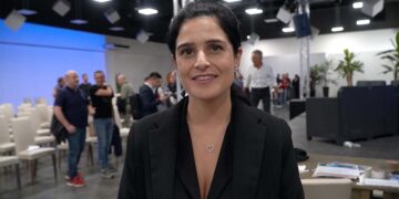 Il costo dell’elettrico frena il mercato, «pensare all’auto in abbonamento come lo smartphone»