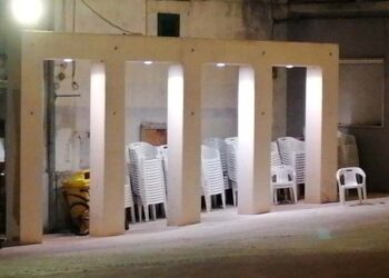 «I colonnati della piazza di Cupello andrebbero rimossi per dare dignità al contesto architettonico»