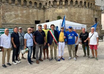 Agenti penitenziari scendono in piazza: «Stufi di essere insultati, offesi e aggrediti»