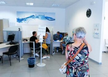 Bonus idrico di 90 euro erogato per 8mila famiglie, Sasi: «Lavoriamo per altre mille»