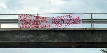 Sulla “Trignina” uno striscione per le vittime di Casalbordino, «Quante morti ancora sul lavoro?»