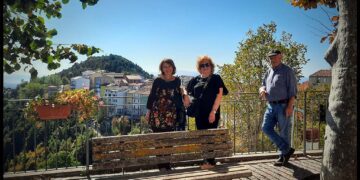 Turismo delle radici, la presidente degli Abruzzesi in Paraguay torna nella “sua” Schiavi di Abruzzo