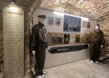 Ad Archi inaugurata la “Casa del pilota”, museo aeronautico dedicato a Eugenio Sirolli