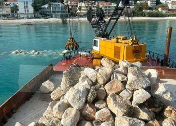 Erosione costiera, a Fossacesia terminati i lavori alle scogliere frangiflutti nel tratto nord