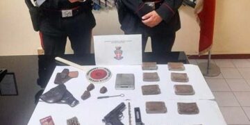 Arrestato 40enne di San Salvo trovato in possesso di una pistola rubata e un chilo di hashish