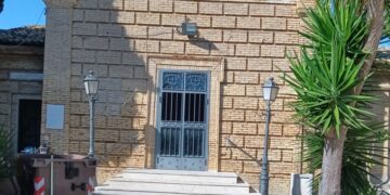 «Riaprire la cappella cimiteriale abbandonata»