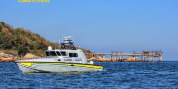 Barche noleggiate abusivamente, blitz della finanza: 34 sanzioni a una società