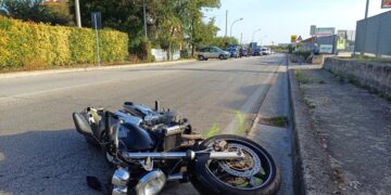 Scontro auto-moto, 25enne soccorso dall’eliambulanza: trasferito in codice rosso a Pescara