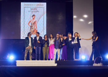 In passerella grandi e piccini: la sfilata di moda chiude le feste patronali