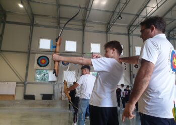 Gli studenti sansalvesi del “Mattioli-D’Aquisto” a Ripa Teatina per un corso nel tiro con l’arco