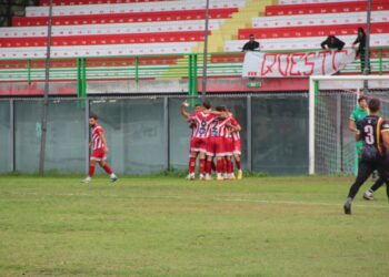 La Vastese riparte: in Coppa Santegidiese eliminata. In semifinale sfida al Teramo