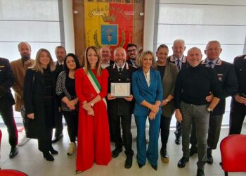 San Salvo saluta il luogotenente dei carabinieri Del Vecchio: «È stato riferimento per la comunità»