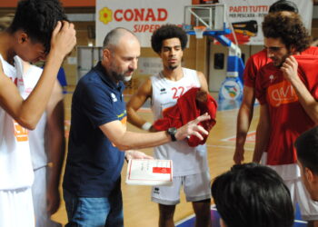 La Vasto Basket riabbraccia il PalaBcc e si prende il derby: battuta l’Unibasket Lanciano