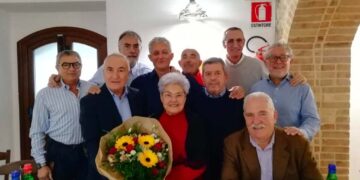 Gli ex alunni della Domus Pacis incontrano la maestra Olga