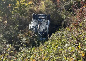 Precipita con l’auto in una scarpata, muore 85enne
