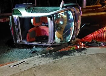 Auto si ribalta alla nuova rotatoria tra SS16 e stazione ferroviaria, 26enne ferita