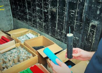 Le fiamme gialle sequestrano e fanno brillare 930 candelotti esplosivi detenuti illegalmente