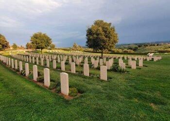 La delegazione britannica e quella neozelandese al ricordo dei caduti della Battaglia del Sangro