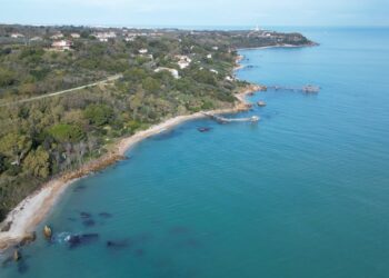 Scogliere frangiflutti per proteggere Vignola, non tutti sono d’accordo