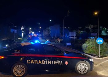 Vasto, auto esce fuori strada in via Cardone e provoca fuga di gas, zona interdetta per ore