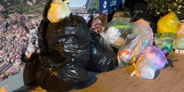 Rifiuti abbandonati anche accanto alle isole ecologiche, Faga: «Partono i primi verbali»