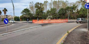 Statale 16, spunta la quinta rotatoria in 9 km: sostituirà l’incrocio pericoloso per la stazione